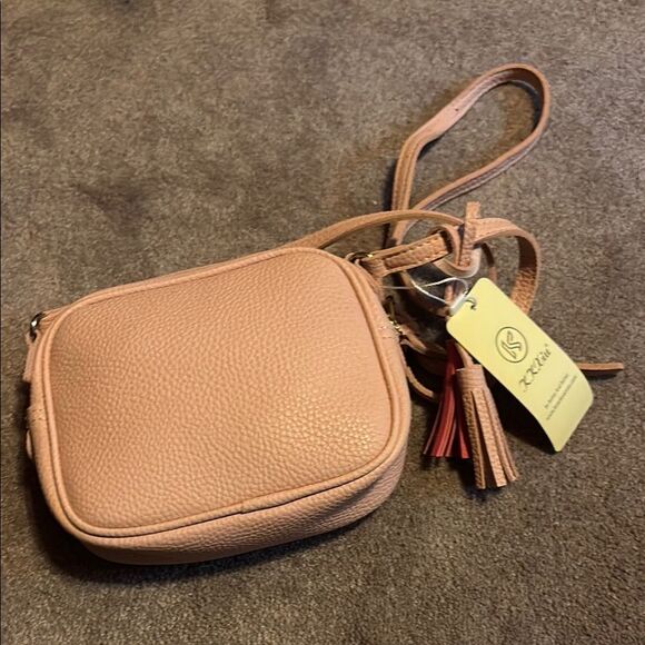 NWT Pink Heart Crossbody Bag - Picture 8 of 8